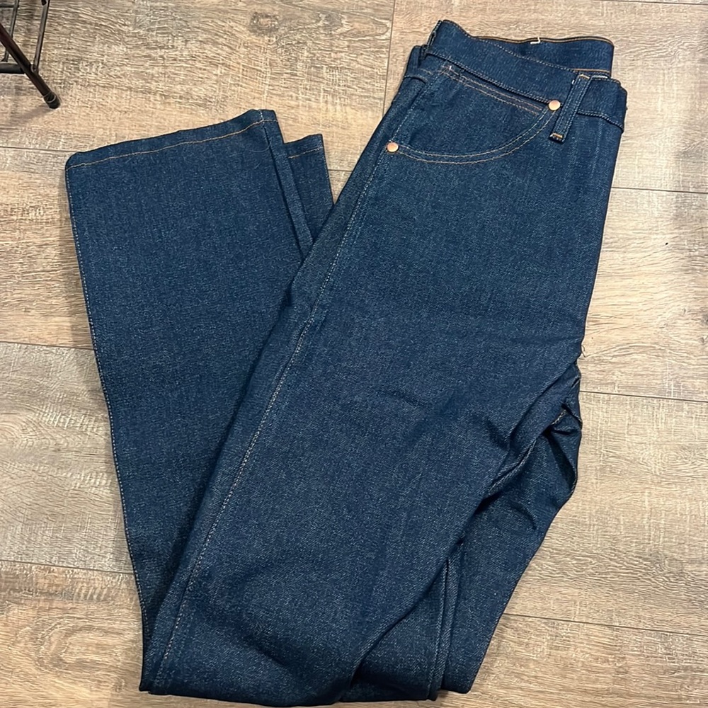 Men’s wrangler original fit “cowboy cut”